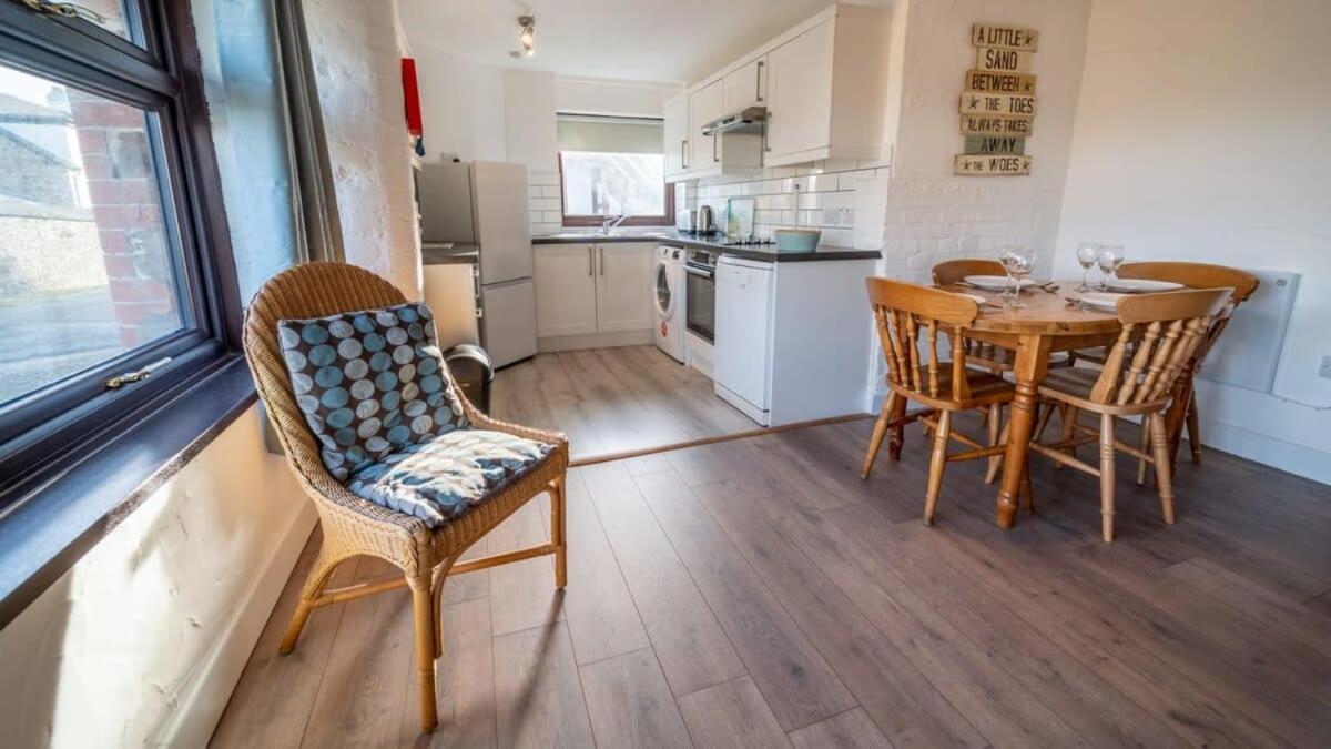 Charming 2 Bedroom Coastal Cottage Nr Bude Exteriör bild