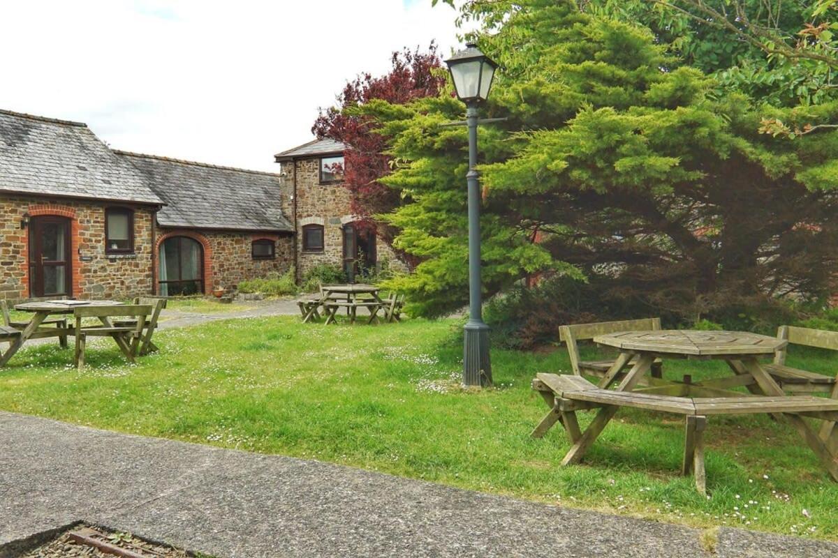 Charming 2 Bedroom Coastal Cottage Nr Bude Exteriör bild